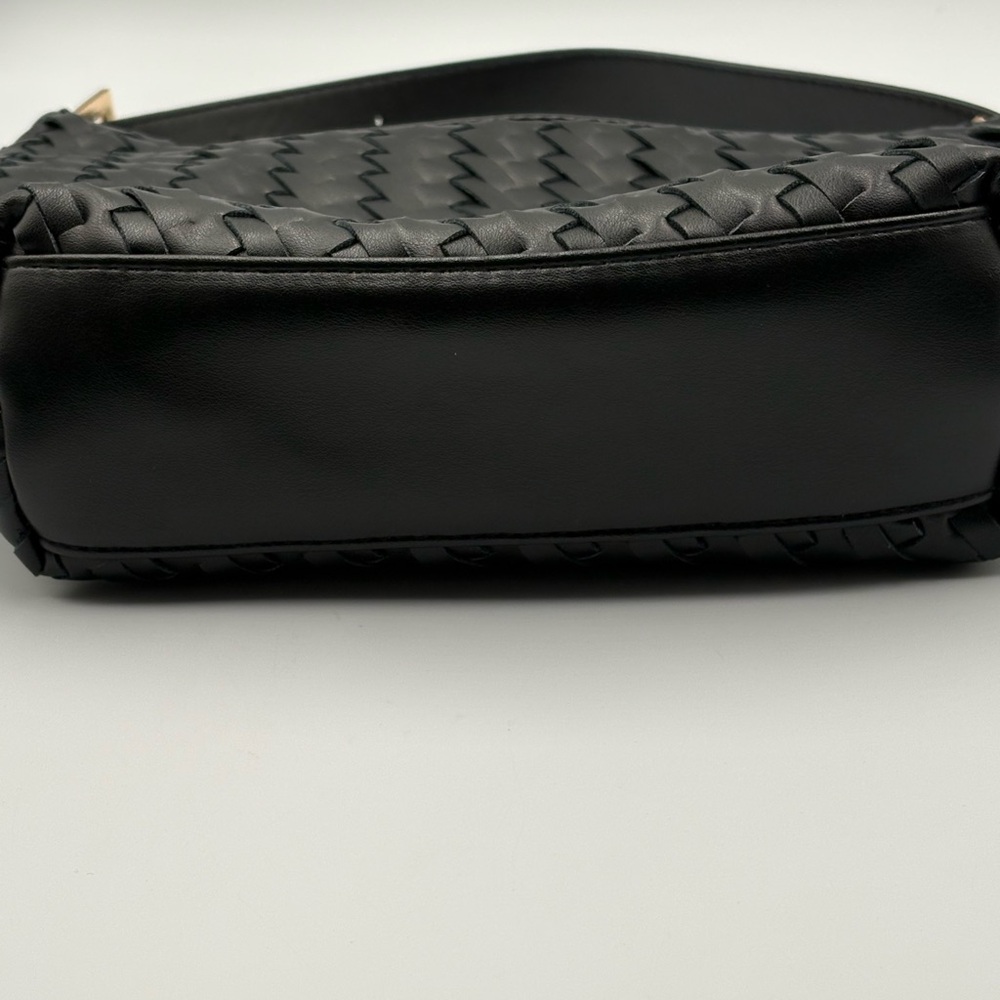 A New Day Black Woven Hobo Handbag - Adjustable Gold Buckle Strap - NWT - Picture 7 of 9